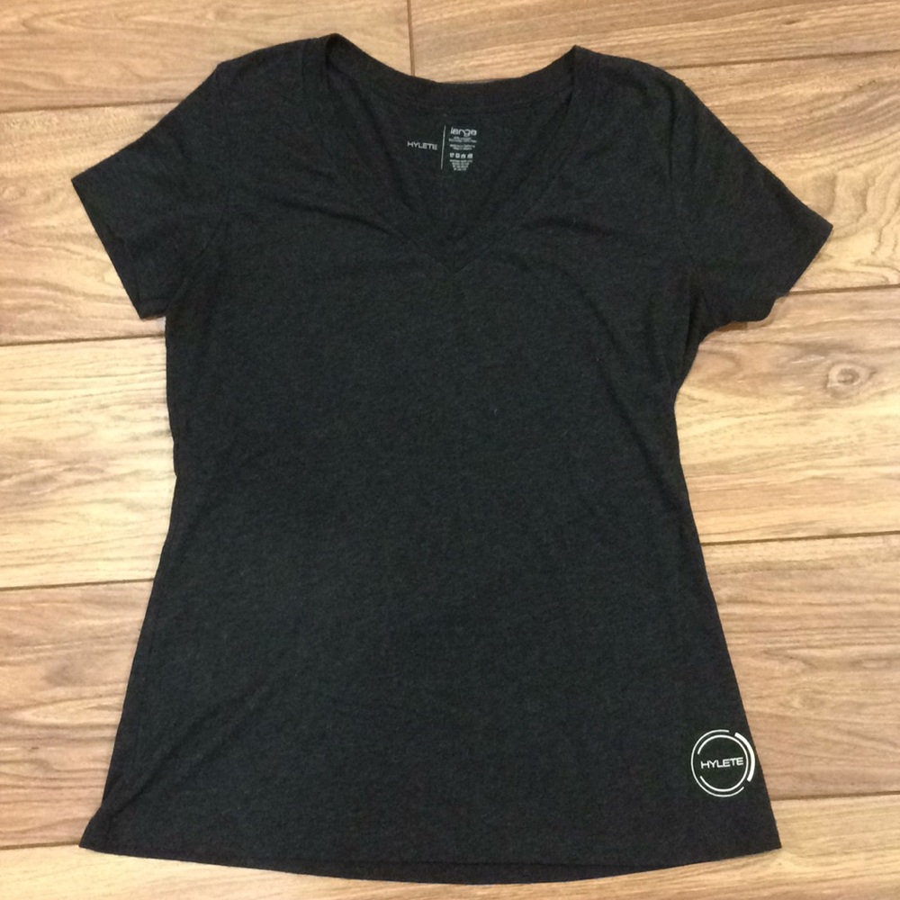 NWOT Hylete Charcoal Gray V Neck Tee, sz L